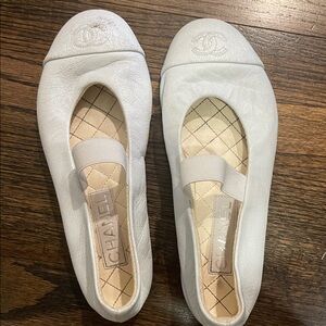 Chanel Cream Leather Flats with Logo Detail